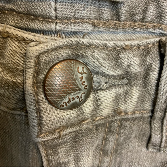 Like New Free People Distressed Skinny light Gray Jeans 26 size Women - Picture 6 of 16